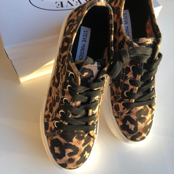 NEW⭐️⭐️⭐️STEVE MADDEN PLATFORM LEOPARD SNEAKERS - Picture 5 of 8